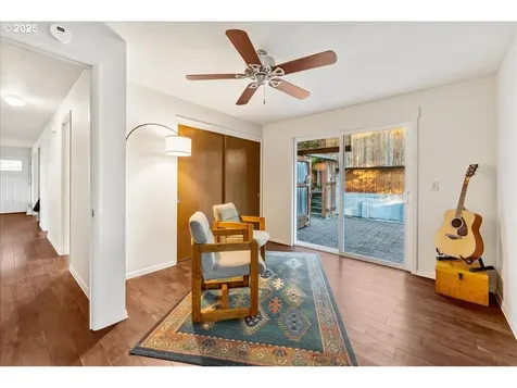 4222 SW Hume Street Portland OR 97219