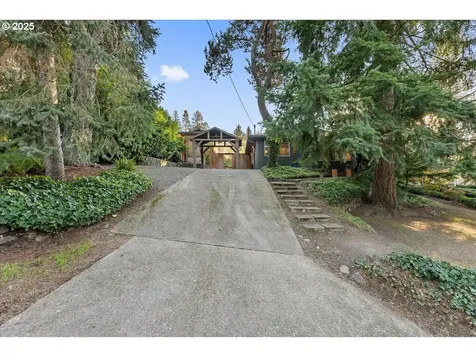4222 SW Hume Street Portland OR 97219