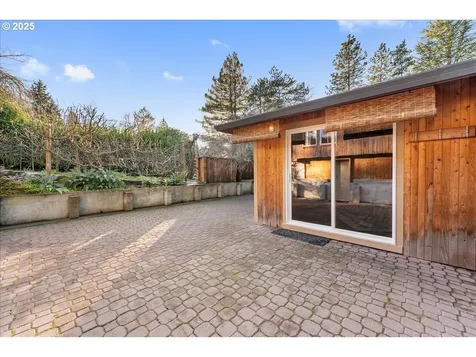 4222 SW Hume Street Portland OR 97219