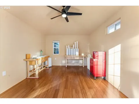 4222 SW Hume Street Portland OR 97219
