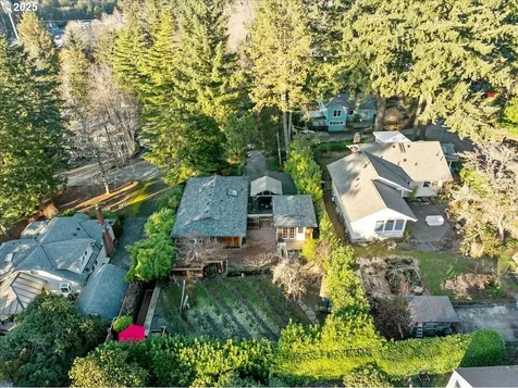 4222 SW Hume Street Portland OR 97219