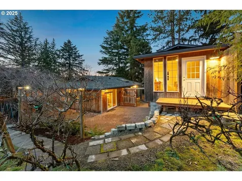 4222 SW Hume Street Portland OR 97219