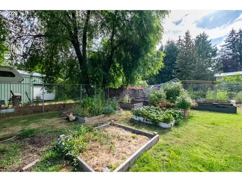 123 N Santiam Highway Gates OR 97346