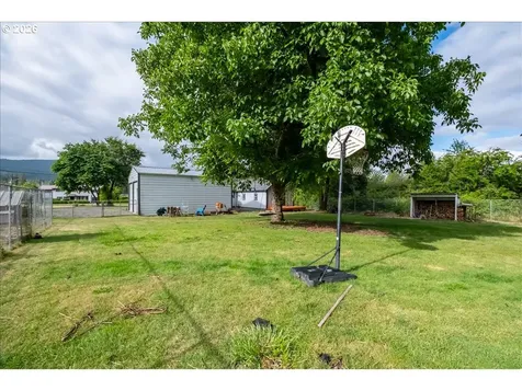 123 N Santiam Highway Gates OR 97346