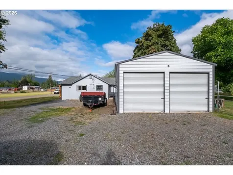 123 N Santiam Highway Gates OR 97346