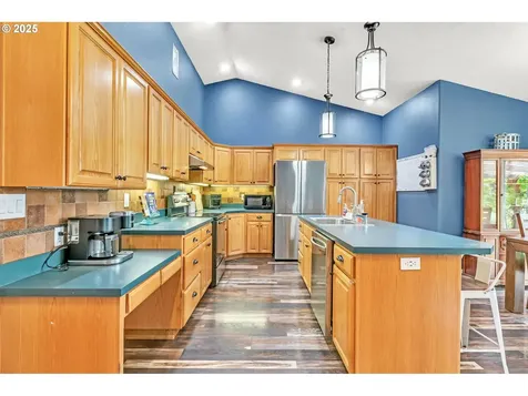 39225 SW Oak Lane Willamina OR 97396