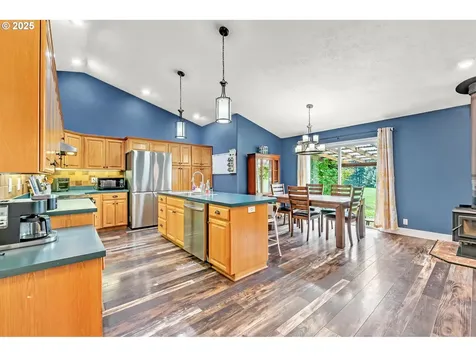 39225 SW Oak Lane Willamina OR 97396