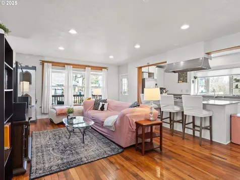 473 NE Jackson Street Hillsboro OR 97124