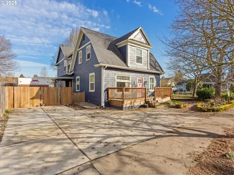 473 NE Jackson Street Hillsboro OR 97124