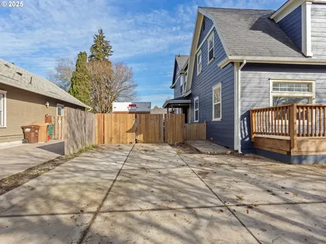 473 NE Jackson Street Hillsboro OR 97124