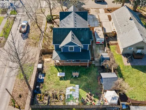 473 NE Jackson Street Hillsboro OR 97124