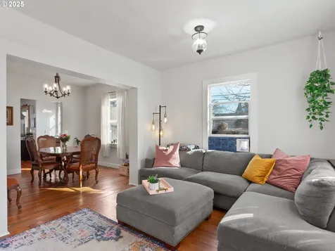 473 NE Jackson Street Hillsboro OR 97124