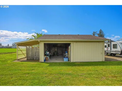 2146 N Holly Street Canby OR 97013