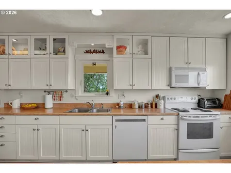 2146 N Holly Street Canby OR 97013