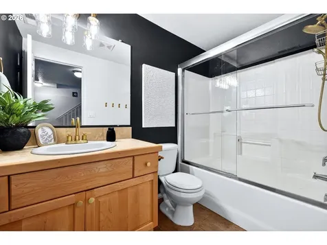 3715 NE 80th Street Vancouver WA 98665