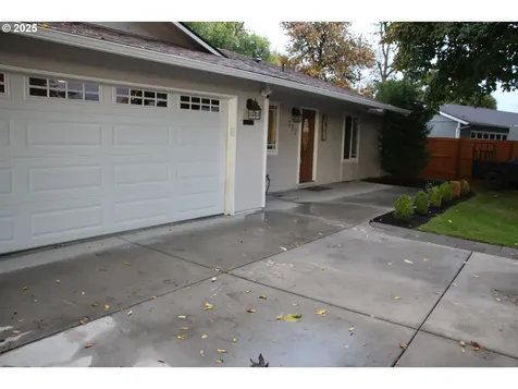 332 S Tarrybrooke Drive Cornelius OR 97113