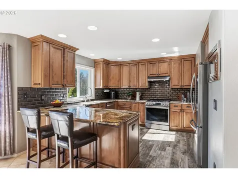 34602 NE 49th Place La Center WA 98629
