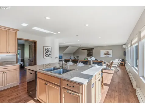 34602 NE 49th Place La Center WA 98629