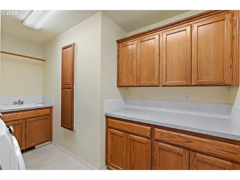 1981 C J Way S Salem OR 97306
