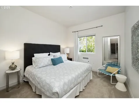 7568 S Laview Drive Portland OR 97219