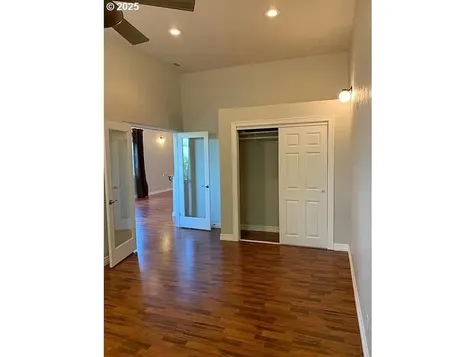 7568 S Laview Drive Portland OR 97219