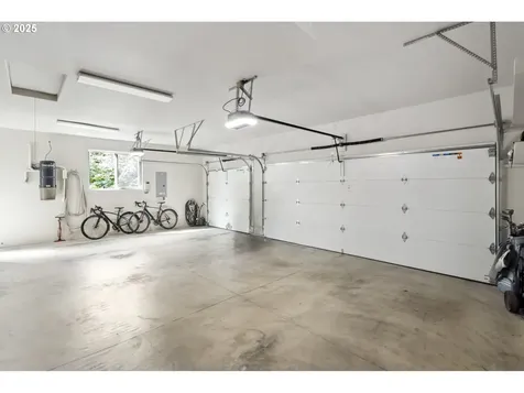 7568 S Laview Drive Portland OR 97219