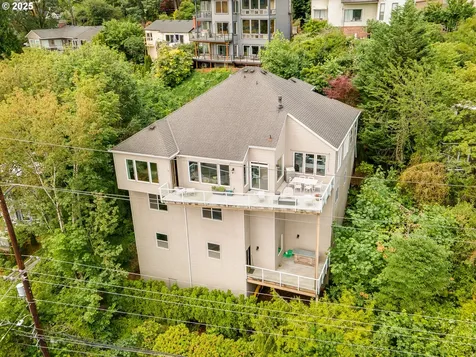 7568 S Laview Drive Portland OR 97219