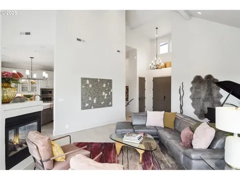7568 S Laview Drive Portland OR 97219