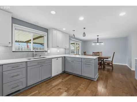 6925 SW Heath Place Beaverton OR 97008