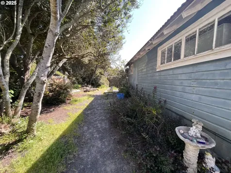 4576 Foulweather Street Florence OR 97439