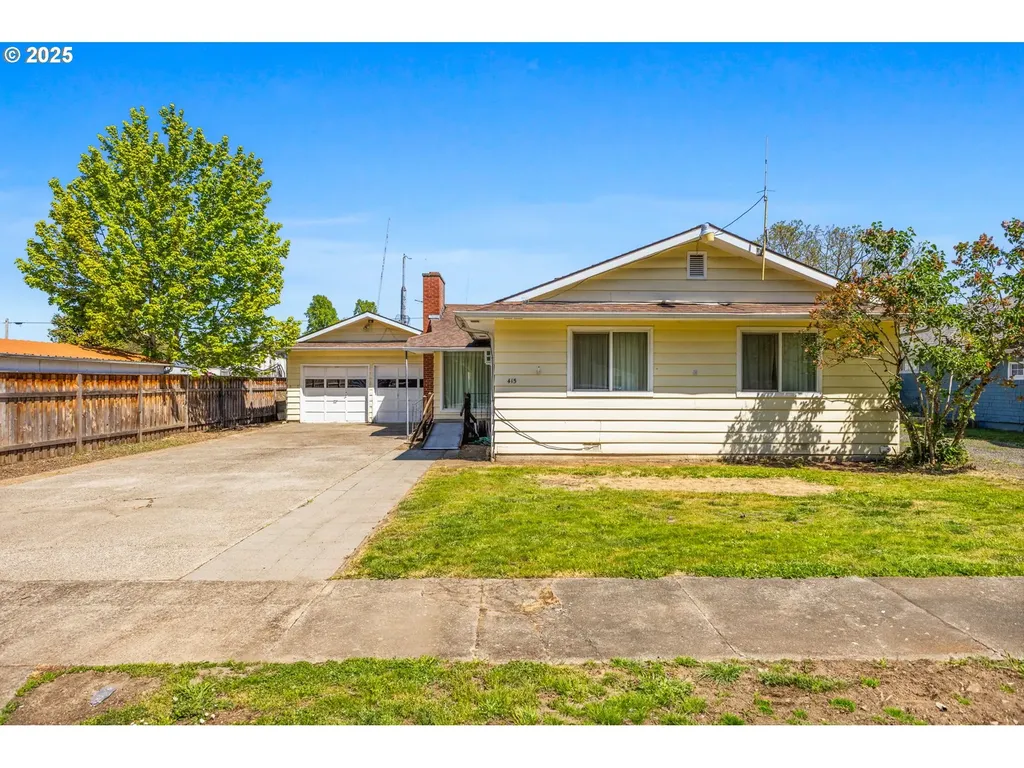 415 W Ash Street Lebanon OR 97355