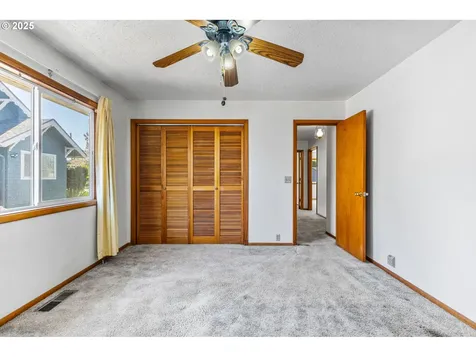 415 W Ash Street Lebanon OR 97355