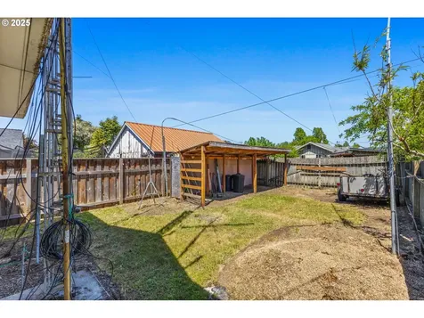 415 W Ash Street Lebanon OR 97355