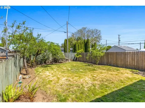 415 W Ash Street Lebanon OR 97355