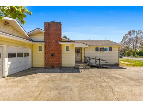 415 W Ash Street Lebanon OR 97355
