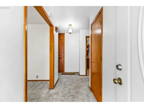 415 W Ash Street Lebanon OR 97355