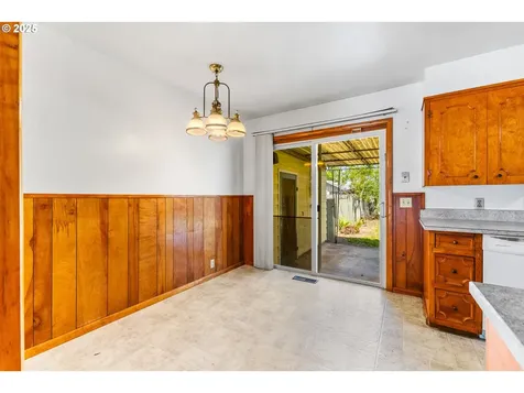 415 W Ash Street Lebanon OR 97355