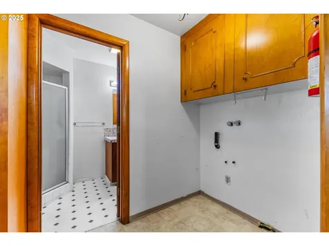 415 W Ash Street Lebanon OR 97355
