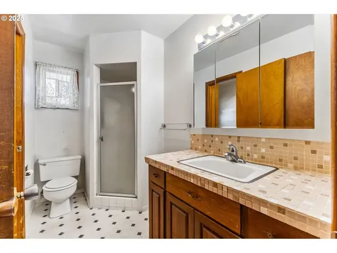 415 W Ash Street Lebanon OR 97355