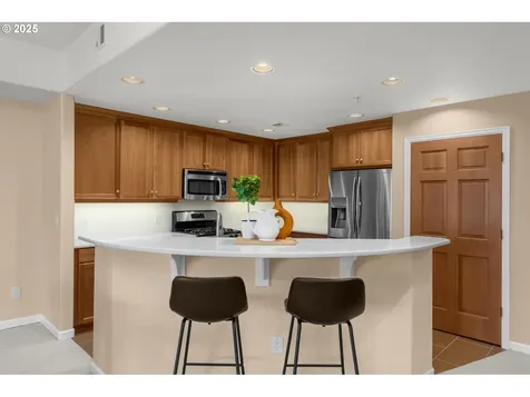 4873 NW Promenade Terrace Portland OR 97229