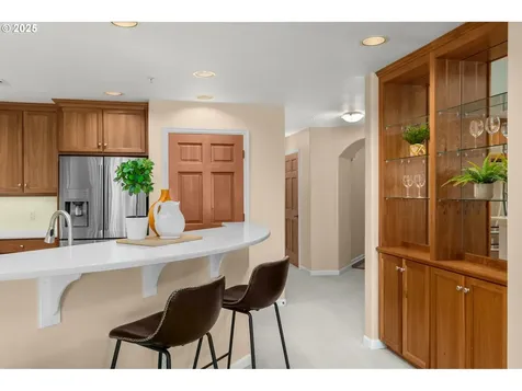 4873 NW Promenade Terrace Portland OR 97229