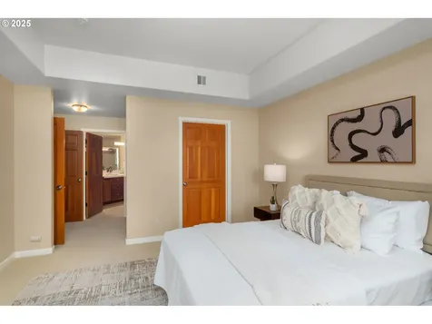 4873 NW Promenade Terrace Portland OR 97229
