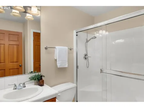 4873 NW Promenade Terrace Portland OR 97229