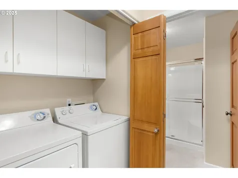4873 NW Promenade Terrace Portland OR 97229