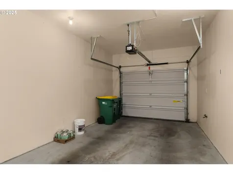 4873 NW Promenade Terrace Portland OR 97229