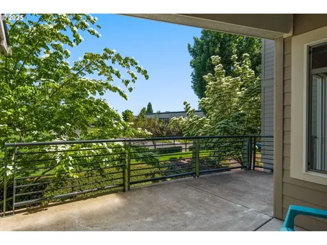 4873 NW Promenade Terrace Portland OR 97229