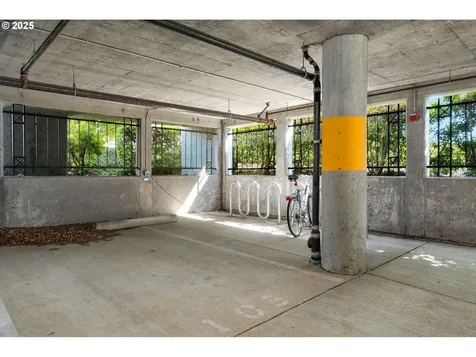 4873 NW Promenade Terrace Portland OR 97229