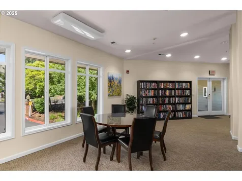 4873 NW Promenade Terrace Portland OR 97229