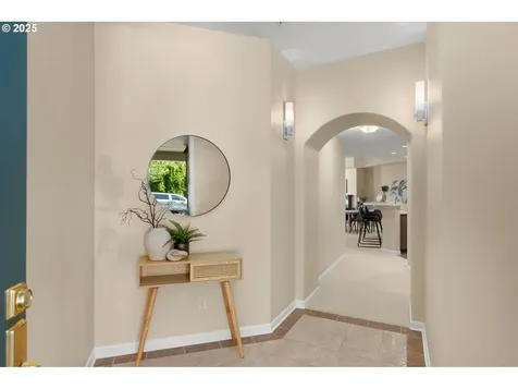 4873 NW Promenade Terrace Portland OR 97229