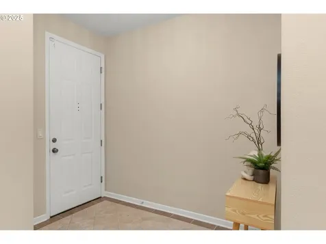 4873 NW Promenade Terrace Portland OR 97229